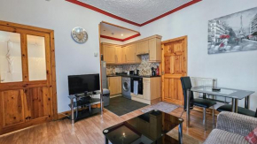 Charming 1-Bedroom Home in Alexandria